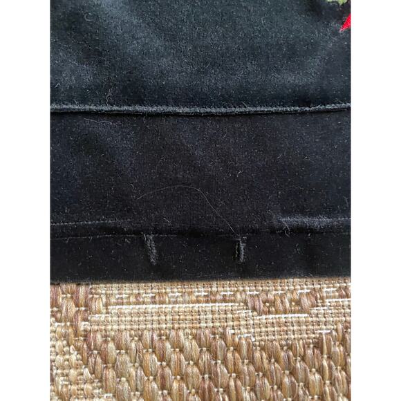 90s Black Poinsettia Embroidered detail Velour Pullover with Plaid contrast - Picture 4 of 7